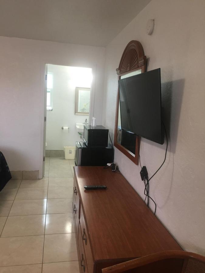 A1A Travel Inn Ормънд Бийч Екстериор снимка